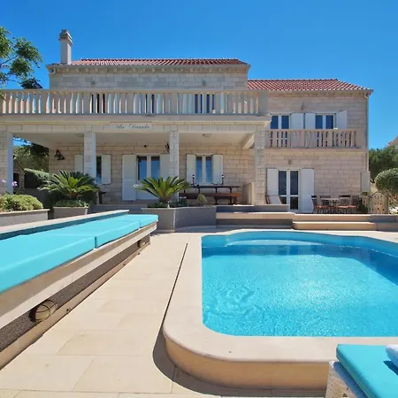 Veritas Villa Lumbarda