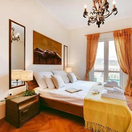 Villa Veritas